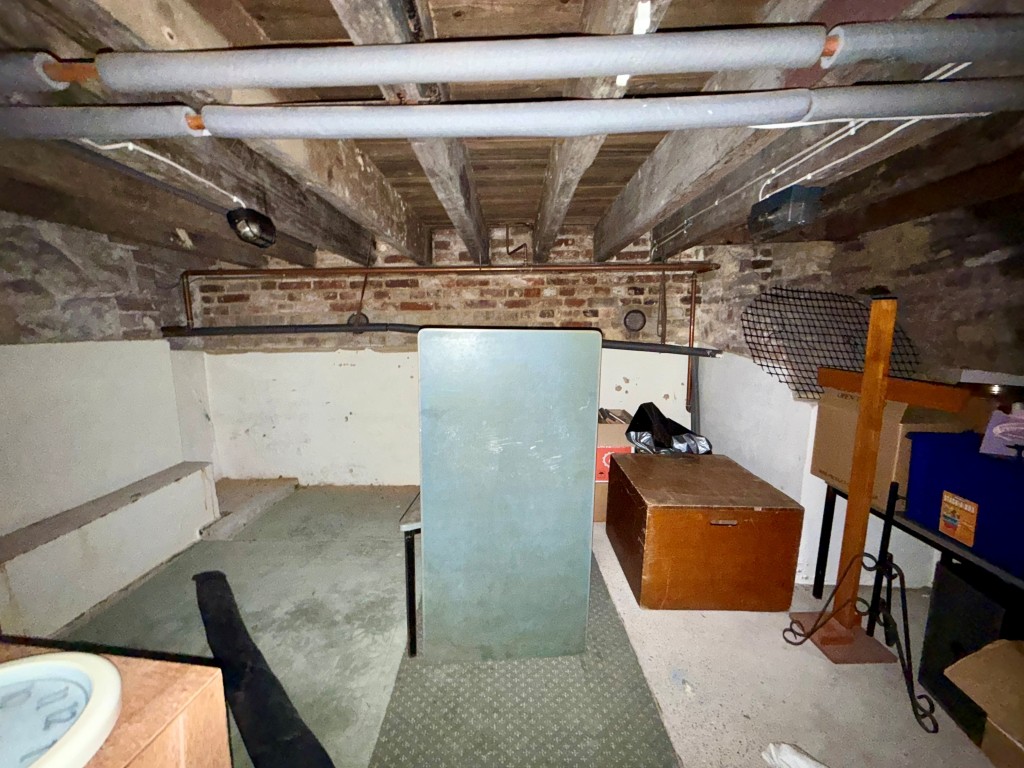 Lot: 77 - FREEHOLD DETACHED CHAPEL WITH POTENTIAL - Basement storage